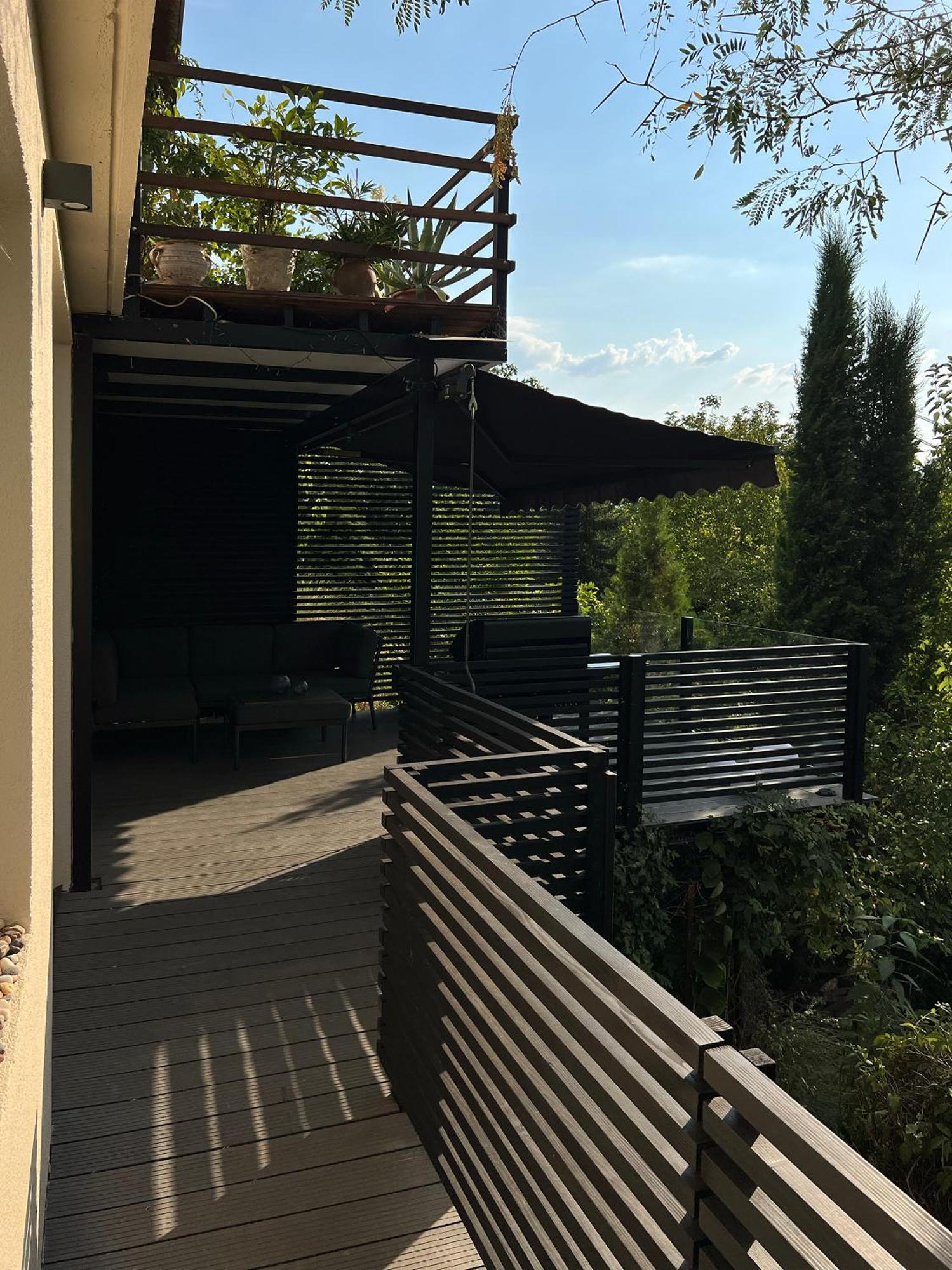 Pergola House In A Green Oasis With Fantastic View Apartman Pétervárad Kültér fotó