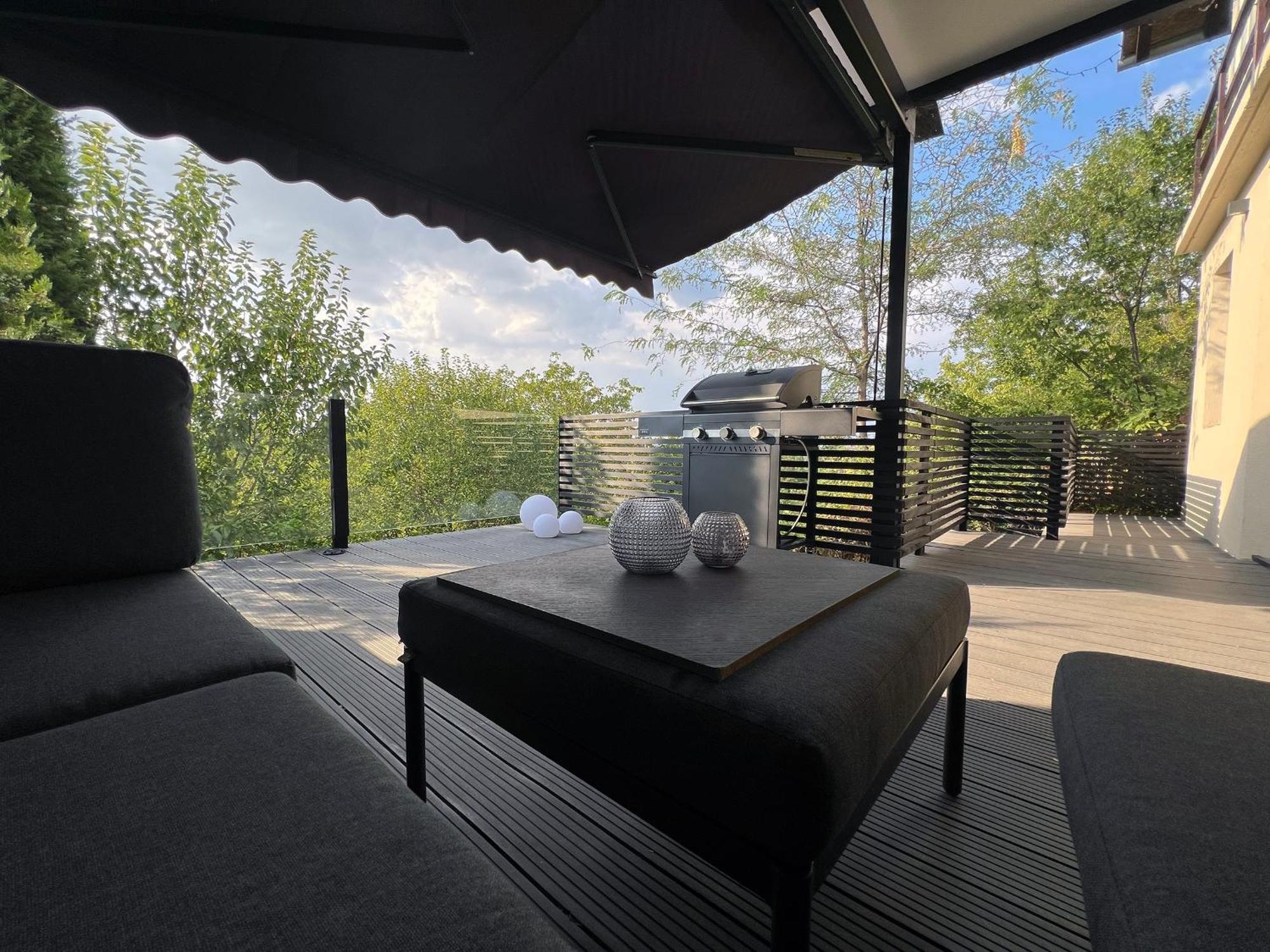 Pergola House In A Green Oasis With Fantastic View Apartman Pétervárad Kültér fotó